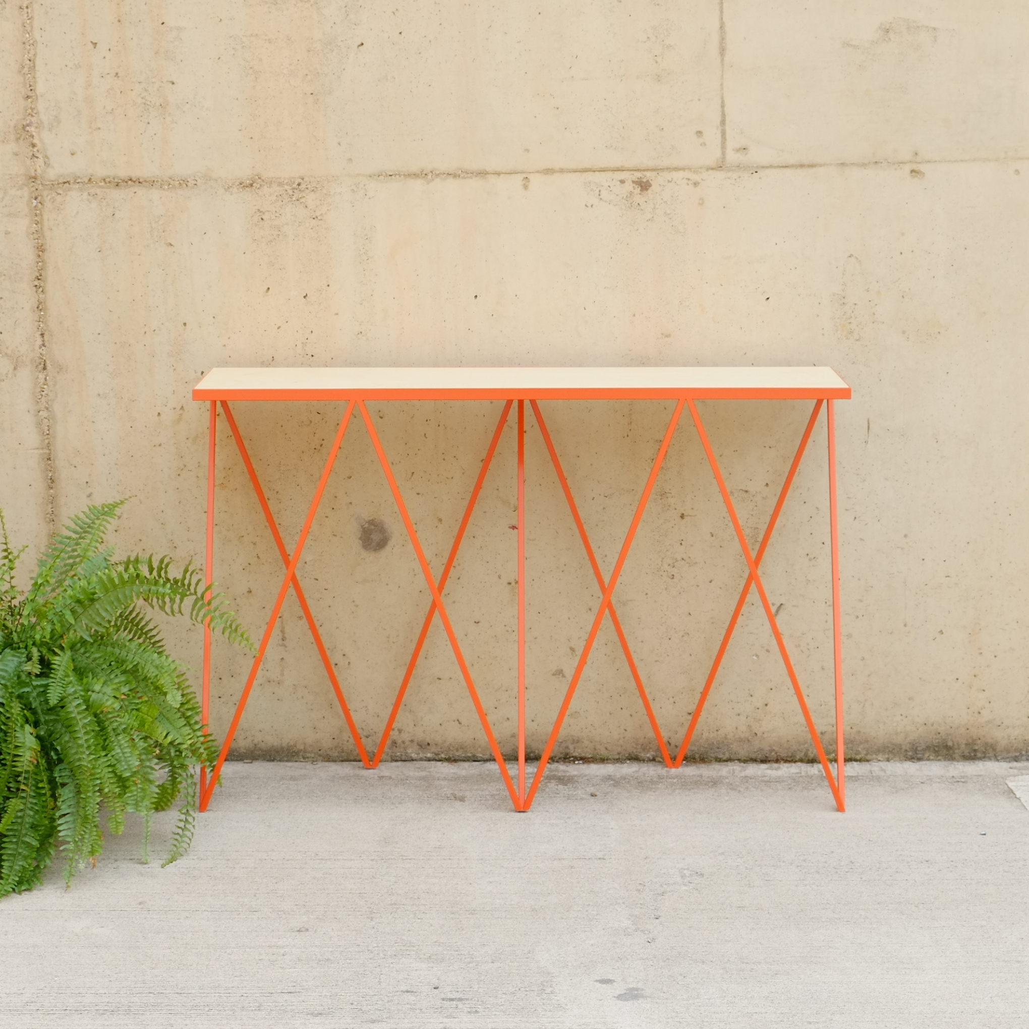 Giraffe Console Table - Birch plywood top